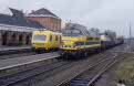 NMBS EM130 measure DMU as train 16060 (Hamont - Turnhout) next to NMBS 5182 with local freight 72514 (Neerpelt - Overpelt) at Neerpelt, nov 2001