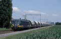 NMBS 2557 + empty lime train 49631 (Veendam, NL - Hermalle, B) at Maarland (NL) on 25 June 2002