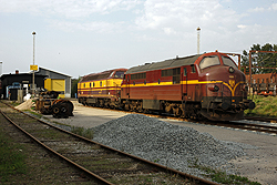 CFL Cargo MX 1023 and CFL Cargo 1807 await duty in Padborg (DK) on 5 September 2014.